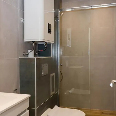 Brand New Modern 1bd Flat In Chayka With Parking *