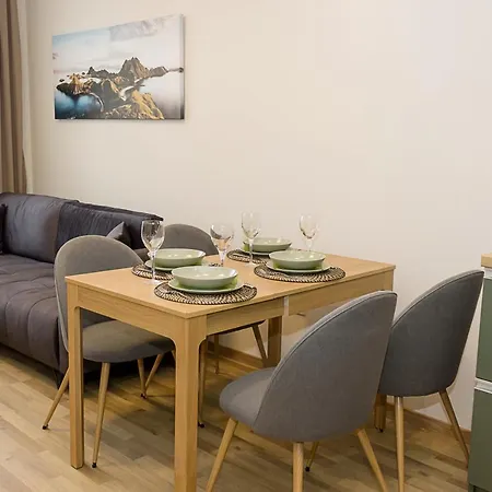 Brand New Modern 1bd Flat With Parking In Chayka By Flat Mаnager Apartmán