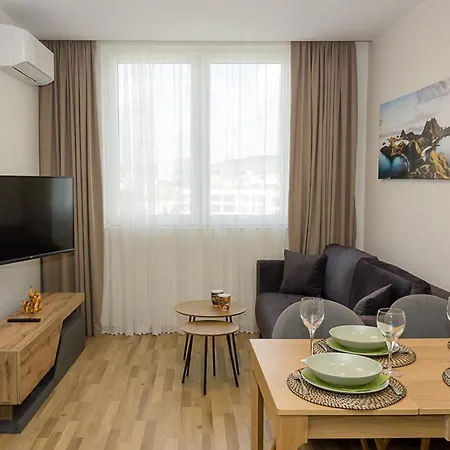 アパート Brand New Modern 1bd Flat In Chayka With Parking ヴァルナ